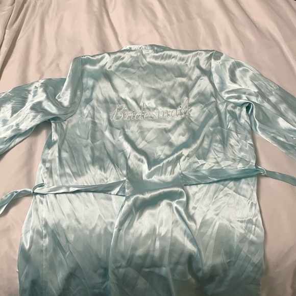 Teal women’s size large robe. “Bridesmaid” embroidered on the back. - Picture 1 of 4